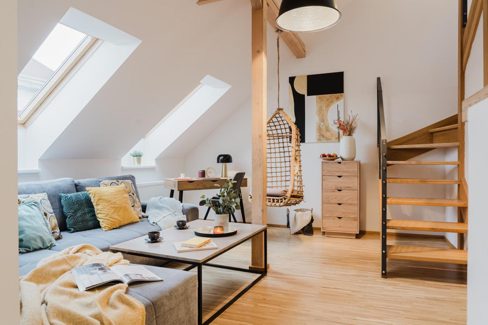 Days - Attic Loft - Work Space - Private Parking * Prague